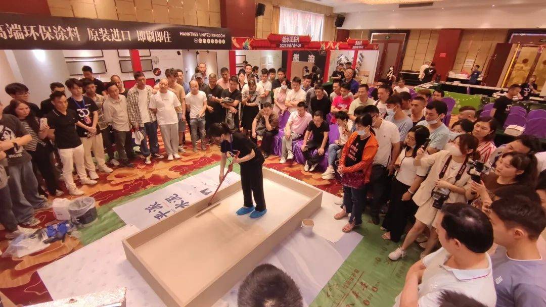 一場(chǎng)發(fā)布會(huì)，展開微水泥革命 | 2023萬磊廣佛千人行完滿成功