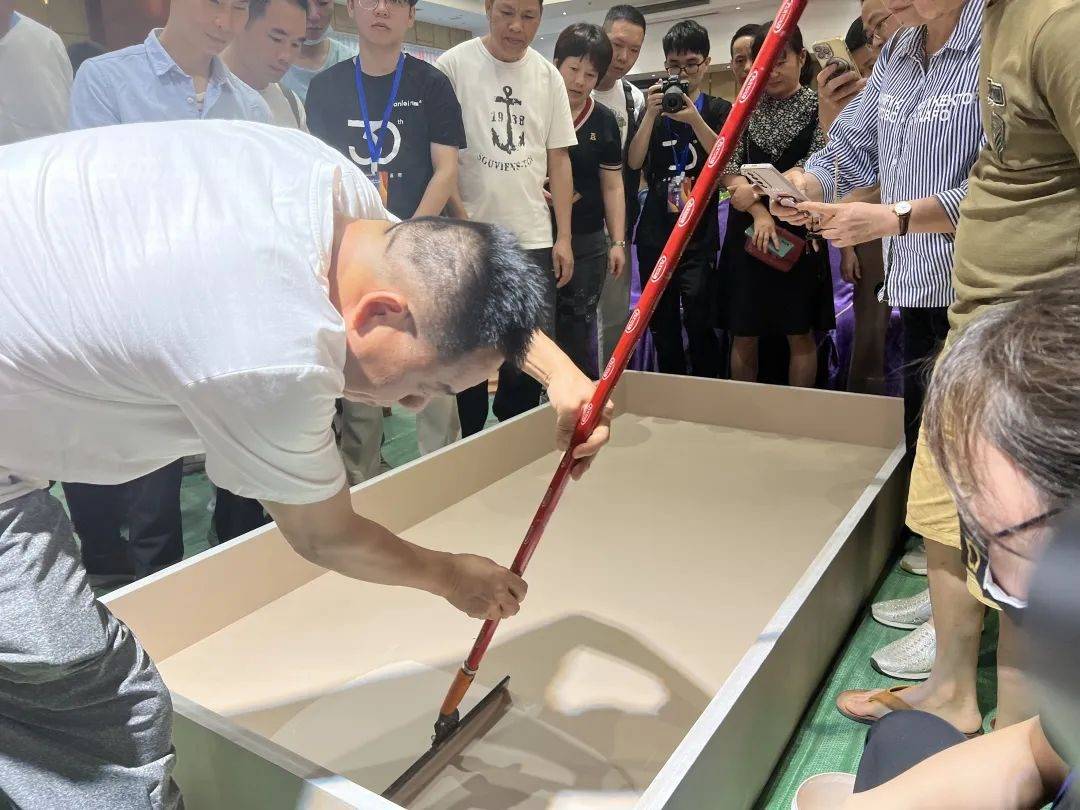 一場(chǎng)發(fā)布會(huì)，展開微水泥革命 | 2023萬磊廣佛千人行完滿成功